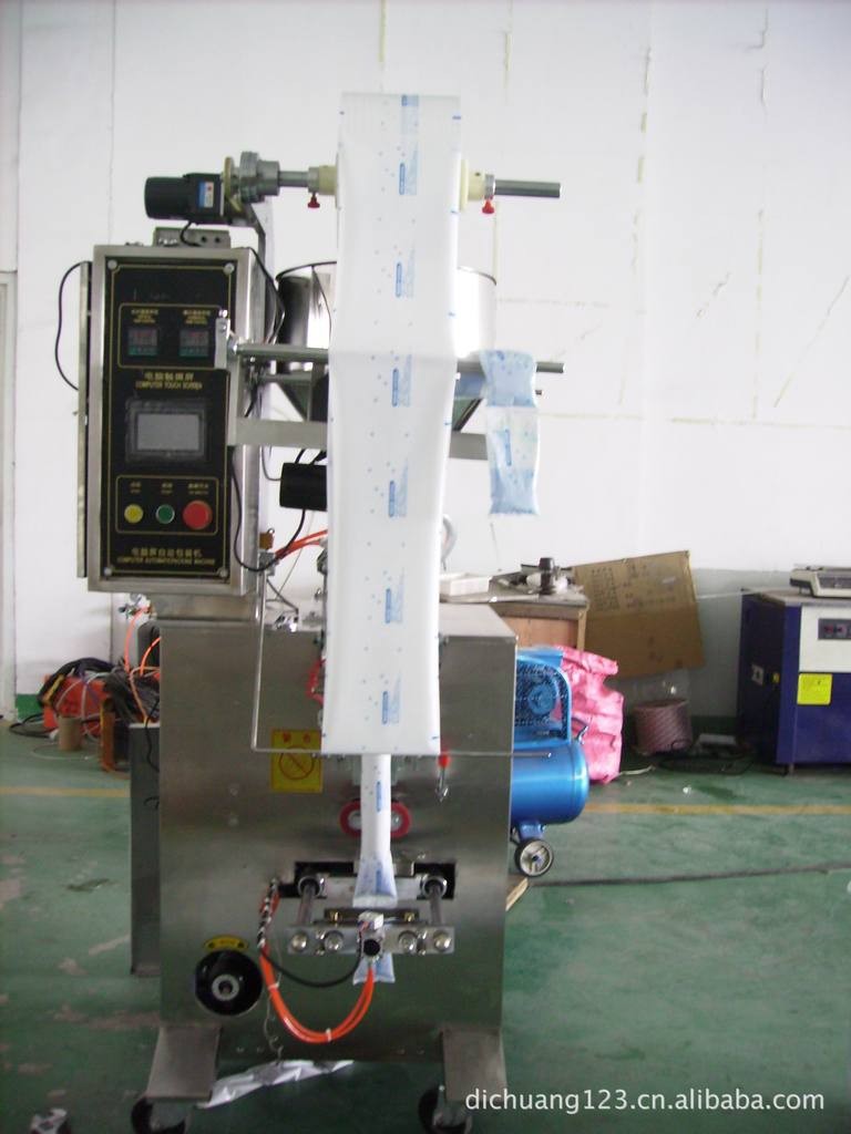 自動液體包裝機，飲料包裝機，辣椒油包裝機