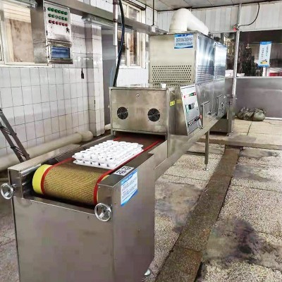 浸泡黃豆微波烘干設(shè)備大功率食品級(jí)飼料低溫烘烤殺菌機(jī)酥脆口感