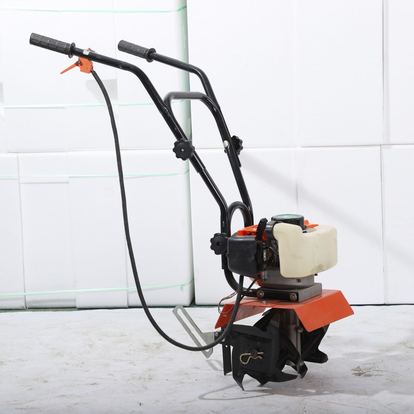 廠家批發大功率微耕機農用汽油小型旋耕機翻土機多功能除草機神器