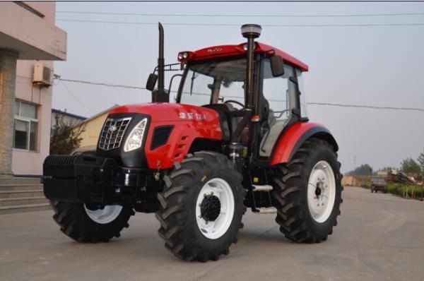 華夏1354輪式拖拉機