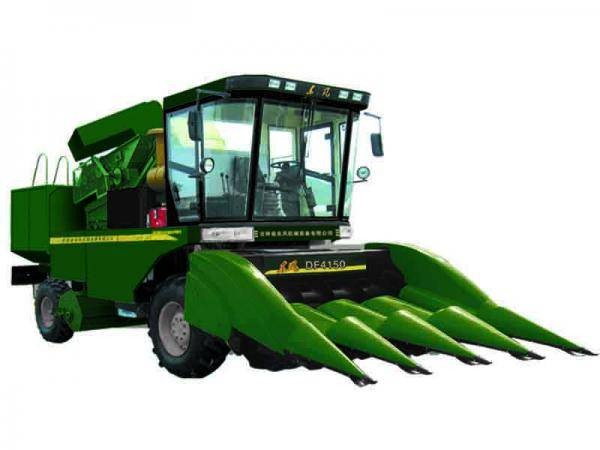 東風(fēng)4YZ-4 DF4150自走式玉米收獲機(jī)