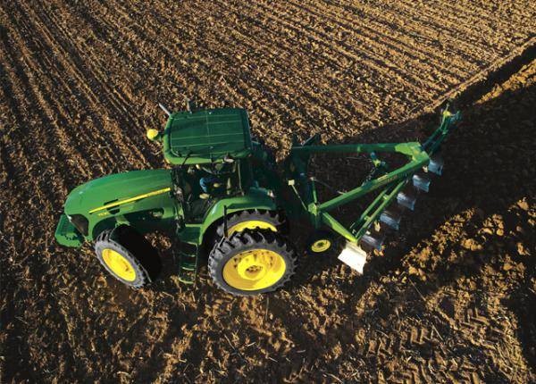約翰迪爾2204拖拉機(jī)