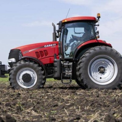 凱斯Puma 2104輪式拖拉機