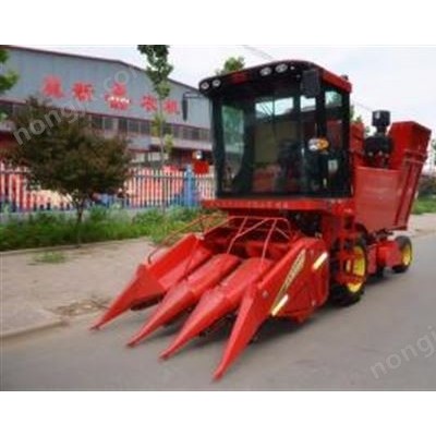冀新4YZB-3L玉米收割機(剝皮型）