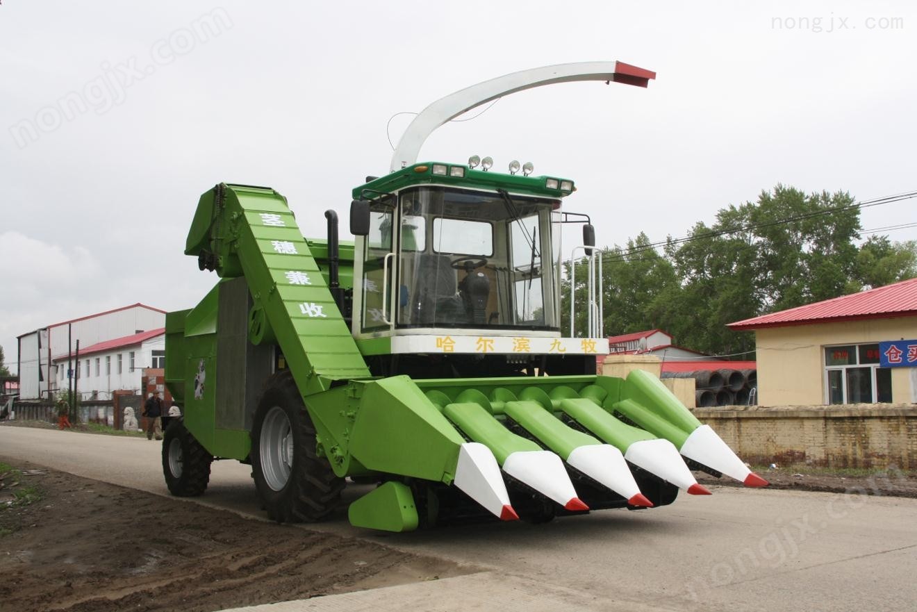 莖穗兼收玉米收獲機