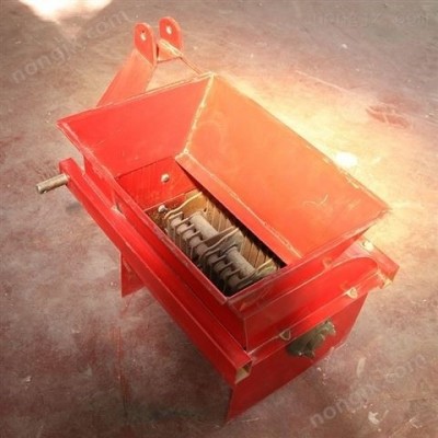 黑龍江雙軸打土機(jī) 綠化粉篩土機(jī) 育苗育秧用